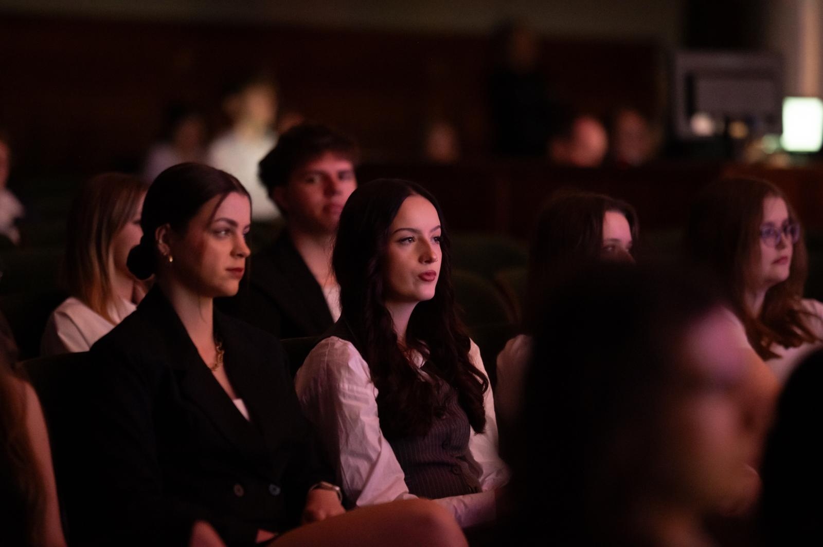 Zdjęcie w galerii na portalu naszraciborz.pl: Pożegnanie absolwentów Kasprowicza w RCK wiadomości z regionu