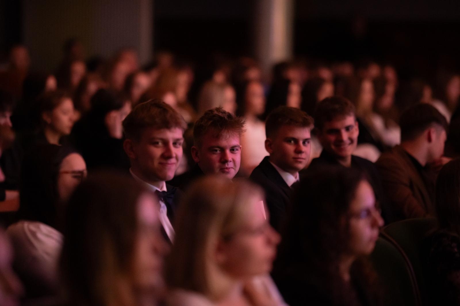 Zdjęcie w galerii na portalu naszraciborz.pl: Pożegnanie absolwentów Kasprowicza w RCK wiadomości z regionu