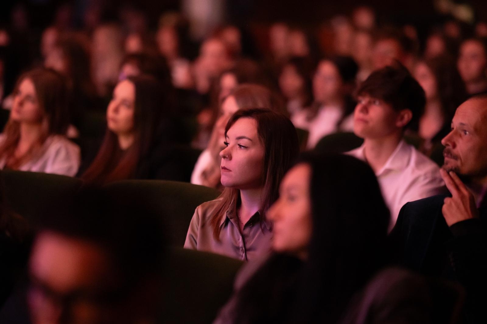 Zdjęcie w galerii na portalu naszraciborz.pl: Pożegnanie absolwentów Kasprowicza w RCK wiadomości z regionu