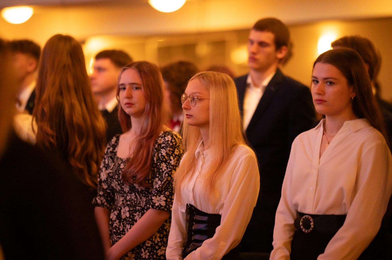 Zdjęcie w galerii na portalu naszraciborz.pl: Pożegnanie absolwentów Kasprowicza w RCK wiadomości z regionu