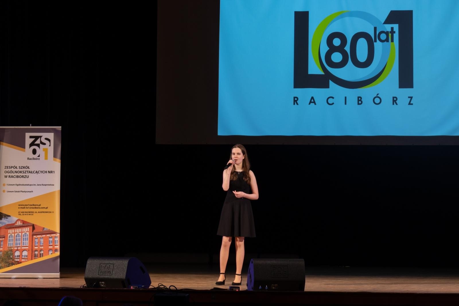 Zdjęcie w galerii na portalu naszraciborz.pl: Pożegnanie absolwentów Kasprowicza w RCK wiadomości z regionu