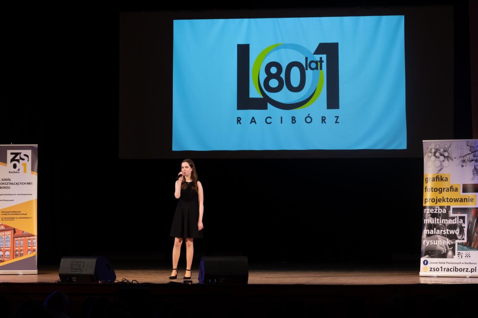 Zdjęcie w galerii na portalu naszraciborz.pl: Pożegnanie absolwentów Kasprowicza w RCK wiadomości z regionu