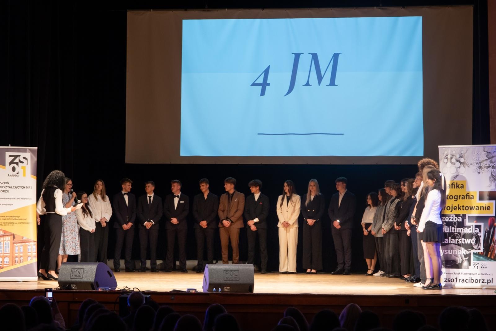 Zdjęcie w galerii na portalu naszraciborz.pl: Pożegnanie absolwentów Kasprowicza w RCK wiadomości z regionu