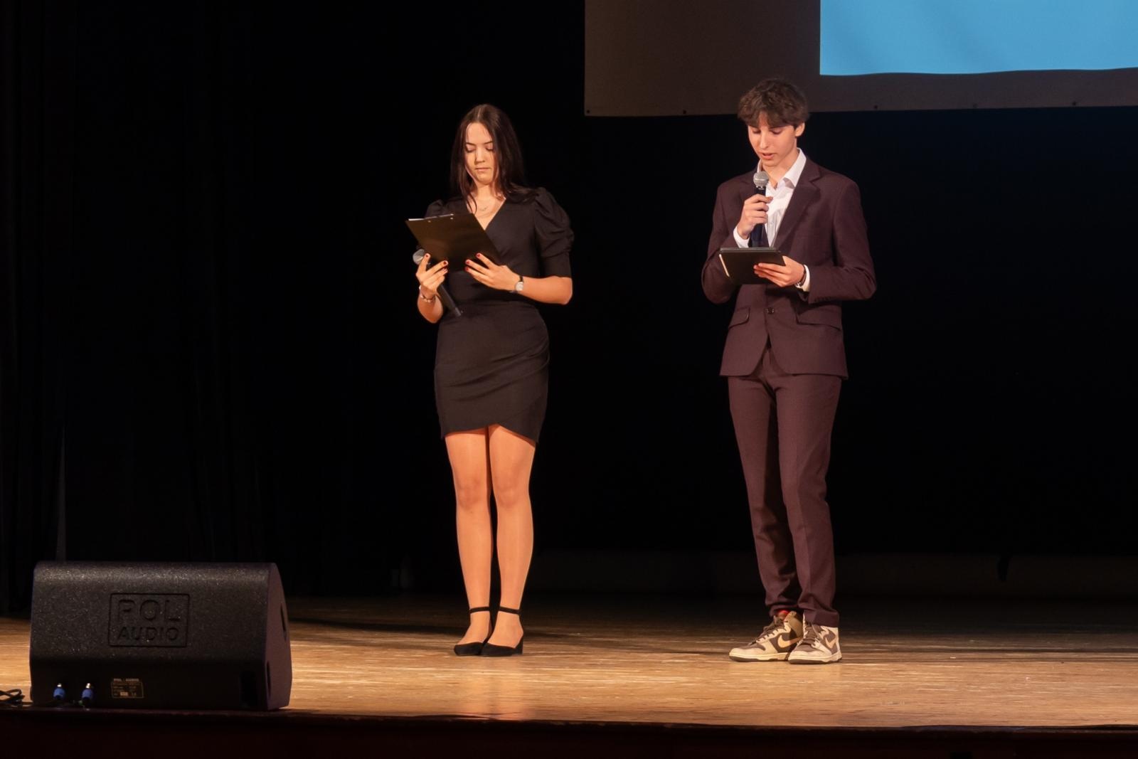 Zdjęcie w galerii na portalu naszraciborz.pl: Pożegnanie absolwentów Kasprowicza w RCK wiadomości z regionu