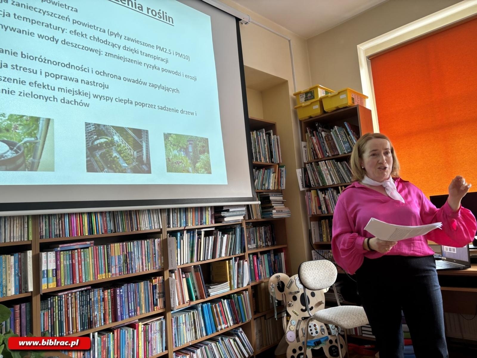 Zdjęcie w galerii na portalu naszraciborz.pl: Dzień Ziemi w bibliotece na Ocicach – warsztaty i spotkanie z Katarzyną Mikietą wiadomości z regionu