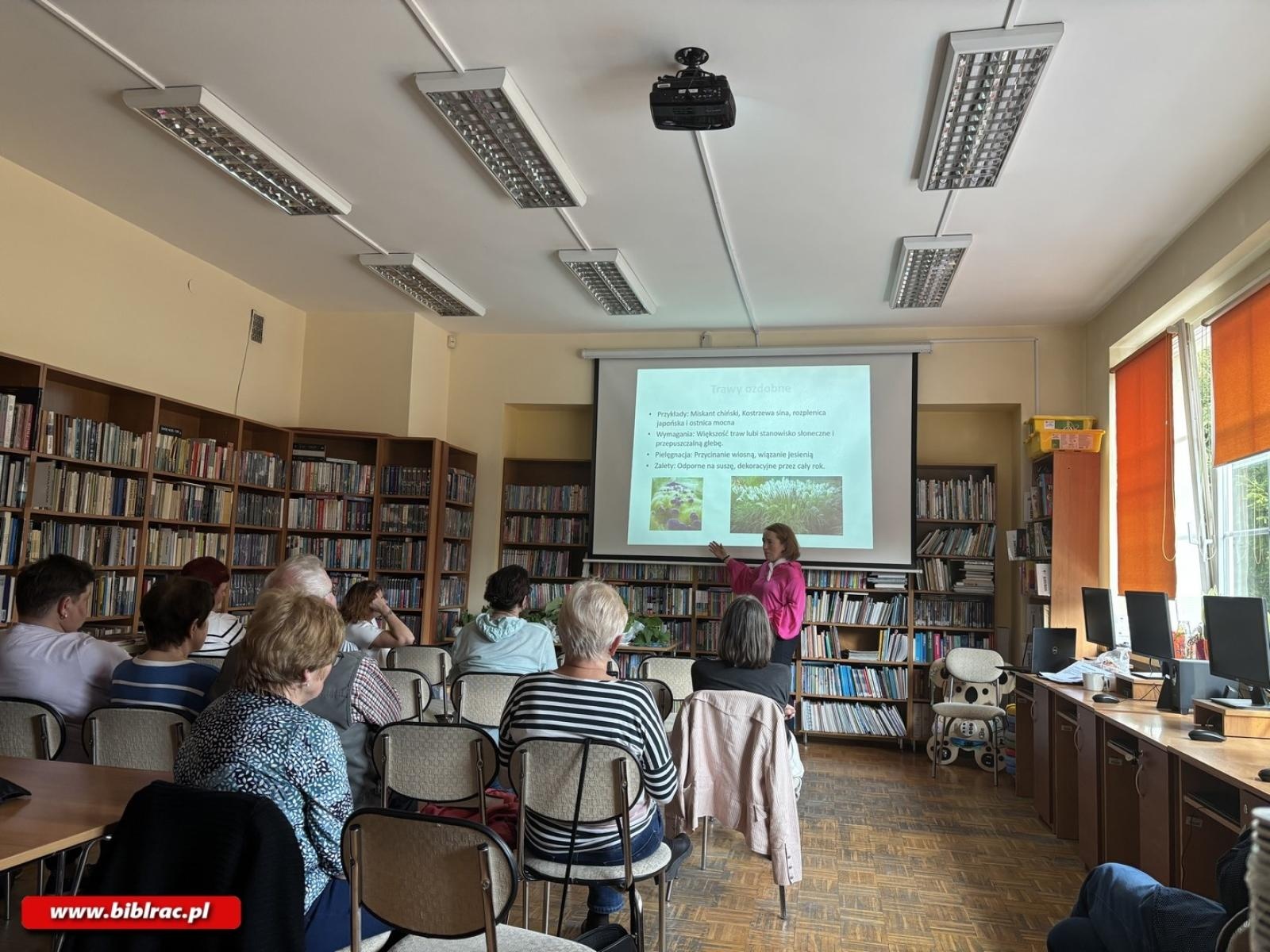 Zdjęcie w galerii na portalu naszraciborz.pl: Dzień Ziemi w bibliotece na Ocicach – warsztaty i spotkanie z Katarzyną Mikietą wiadomości z regionu