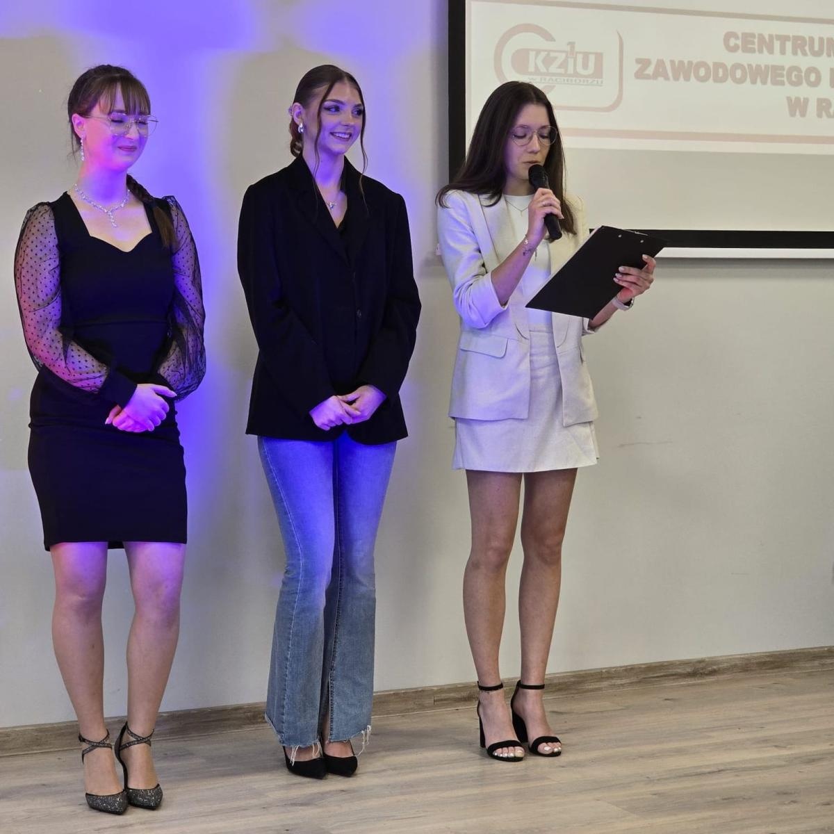 Zdjęcie w galerii na portalu naszraciborz.pl: CKZiU nr 1. Świadectwa wręczone, Oskary rozdane! wiadomości z regionu