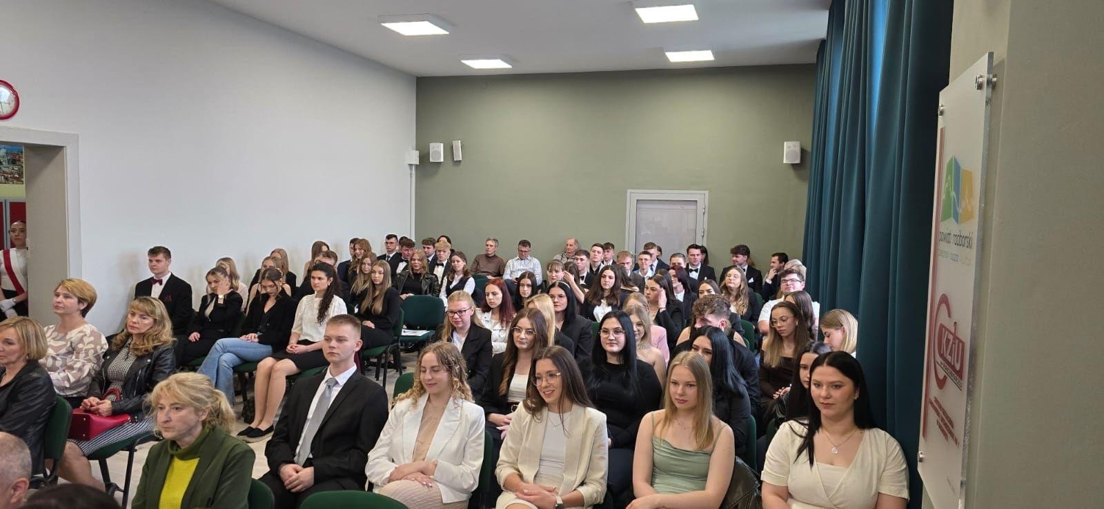 Zdjęcie w galerii na portalu naszraciborz.pl: CKZiU nr 1. Świadectwa wręczone, Oskary rozdane! wiadomości z regionu