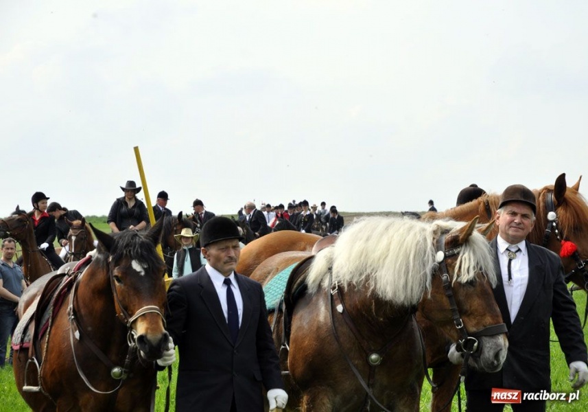 Zdjęcie w galerii na portalu naszraciborz.pl: Bieńkowicki obchód pól AD 2011 wiadomości z regionu