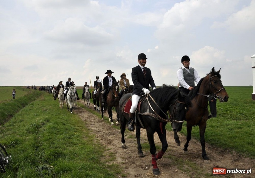 Zdjęcie w galerii na portalu naszraciborz.pl: Bieńkowicki obchód pól AD 2011 wiadomości z regionu