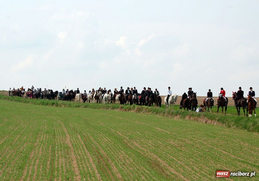 Zdjęcie w galerii na portalu naszraciborz.pl: Bieńkowicki obchód pól AD 2011 wiadomości z regionu