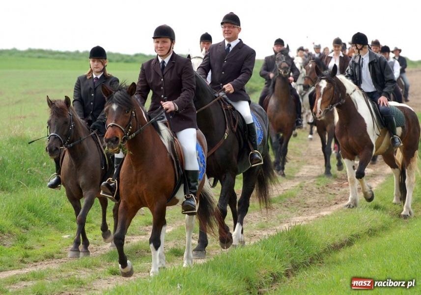Zdjęcie w galerii na portalu naszraciborz.pl: Bieńkowicki obchód pól AD 2011 wiadomości z regionu