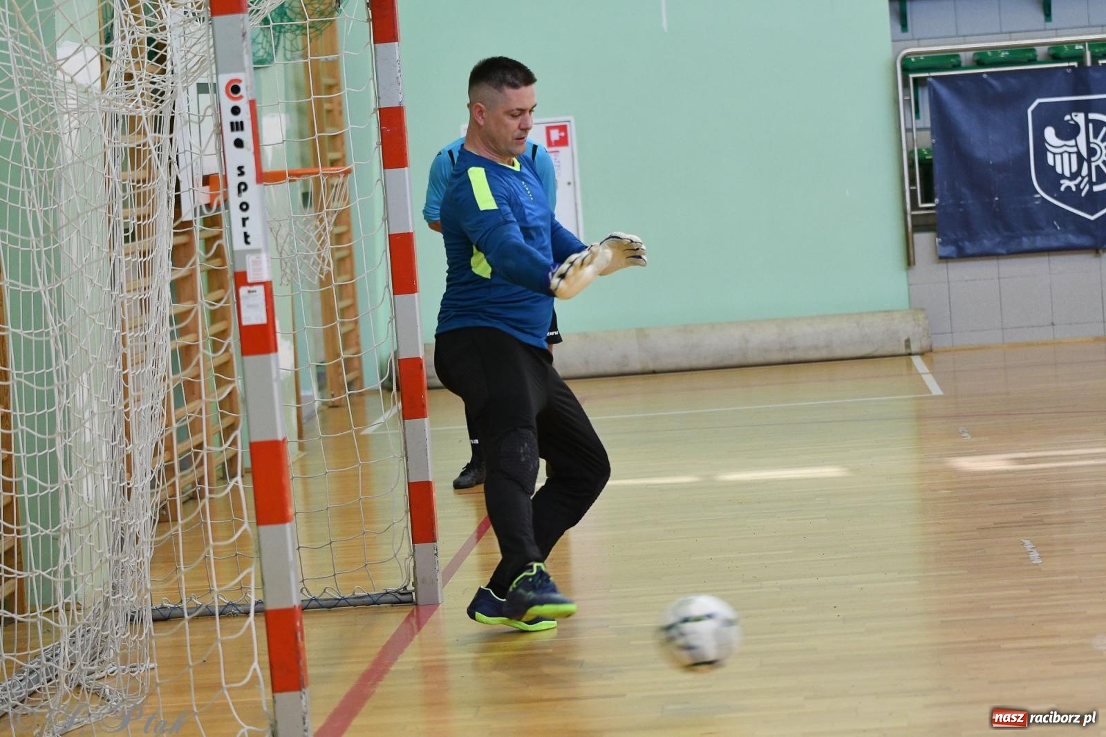 Zdjęcie w galerii na portalu naszraciborz.pl: Piłkarskie zmagania oldbojów z charytatywnym akcentem [FOTO] wiadomości z regionu