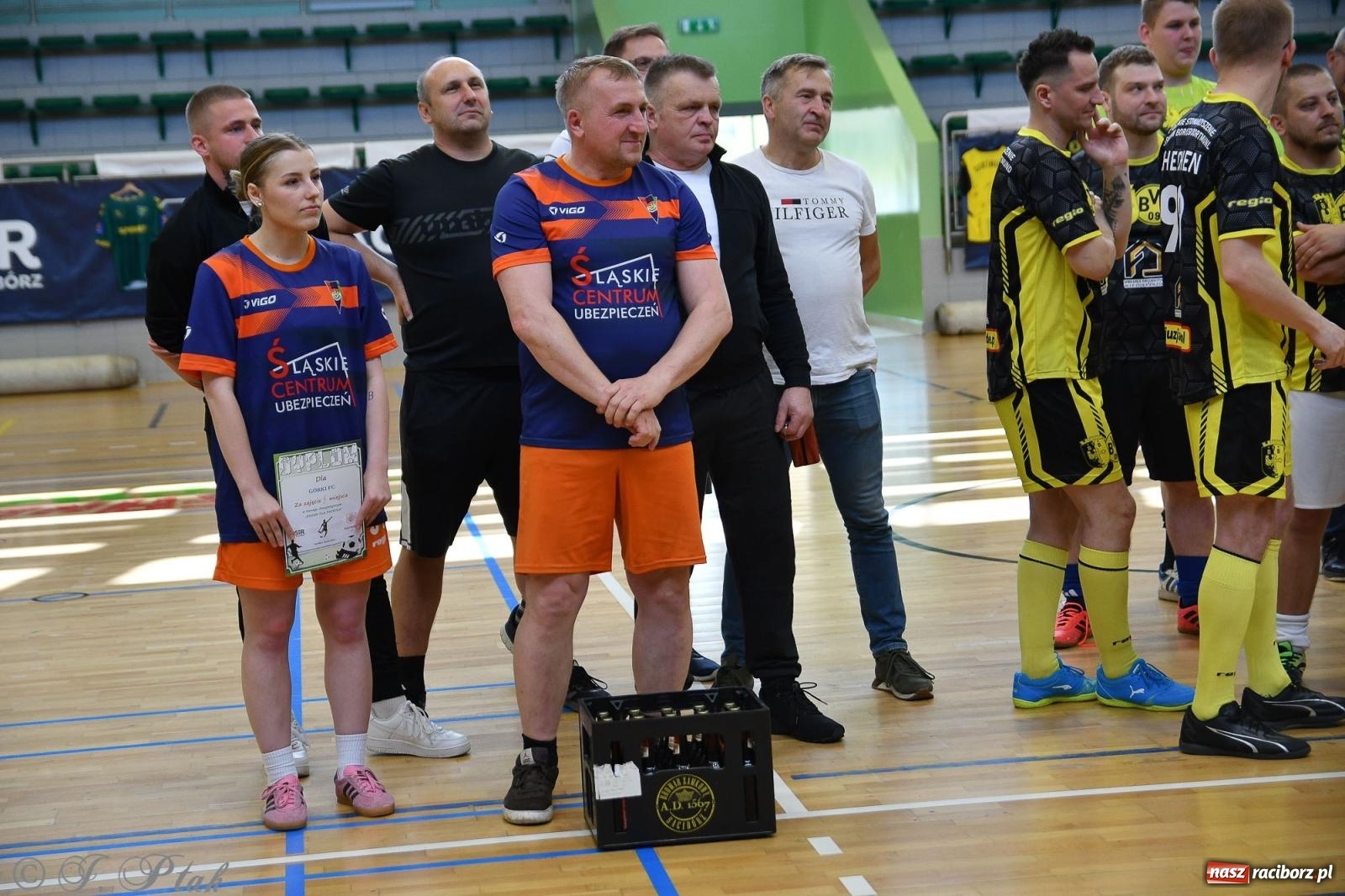 Zdjęcie w galerii na portalu naszraciborz.pl: Piłkarskie zmagania oldbojów z charytatywnym akcentem [FOTO] wiadomości z regionu