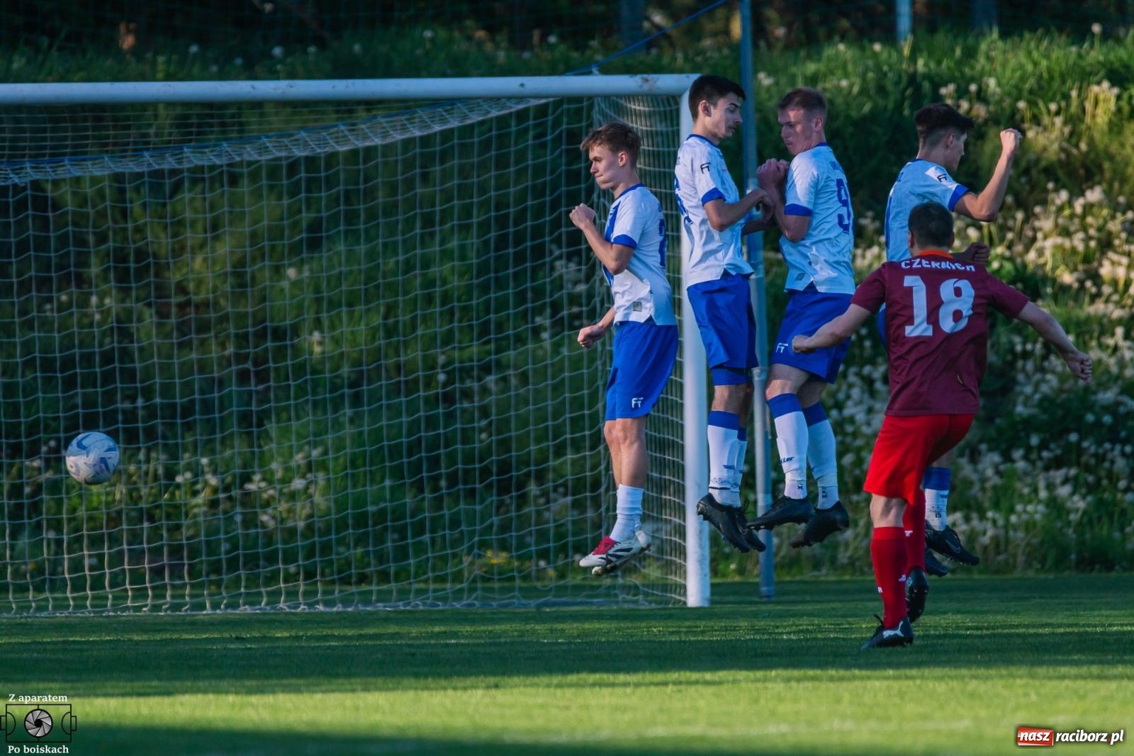 Zdjęcie w galerii na portalu naszraciborz.pl: Osiem do zera! Unia Racibórz żegna z Czernicy outsidera [FOTO] wiadomości z regionu