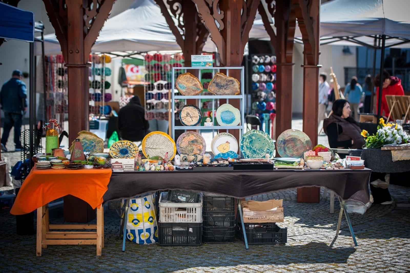 Zdjęcie w galerii na portalu naszraciborz.pl: Wiosenny jarmark na raciborskim zamku za nami. Przed nami koncert i turniej rycerski wiadomości z regionu