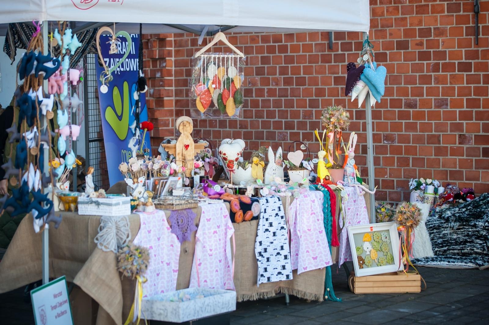 Zdjęcie w galerii na portalu naszraciborz.pl: Wiosenny jarmark na raciborskim zamku za nami. Przed nami koncert i turniej rycerski wiadomości z regionu