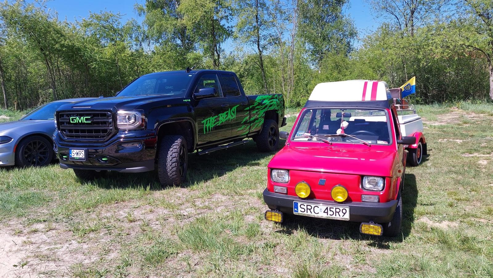 Zdjęcie w galerii na portalu naszraciborz.pl: Perełki amerykańskiej motoryzacji opanowały kuźniański Wodnik wiadomości z regionu