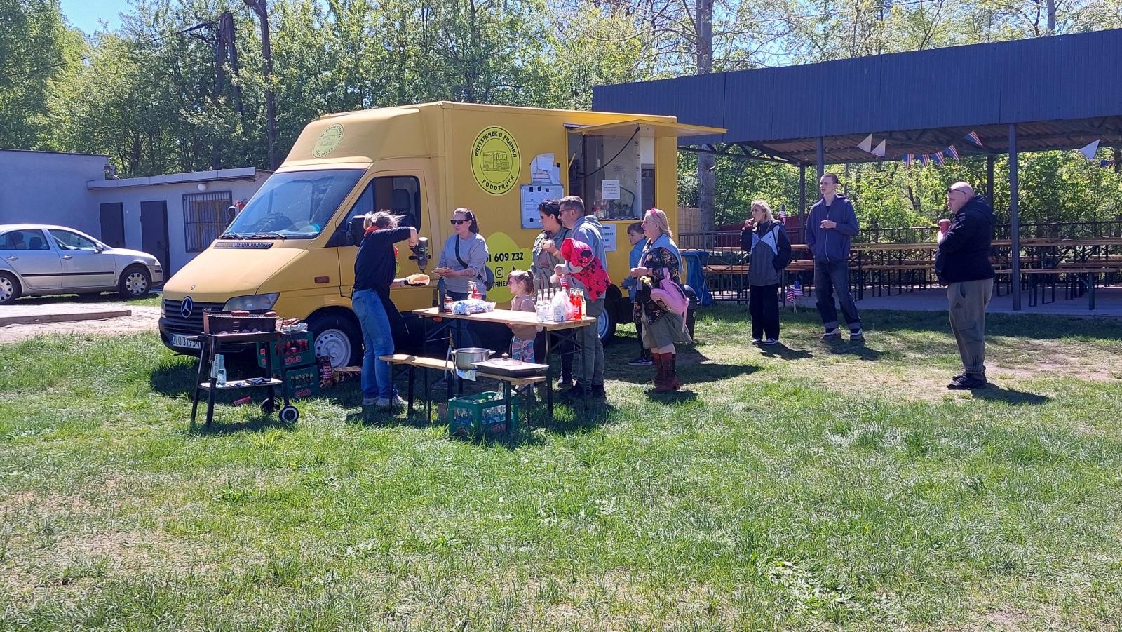 Zdjęcie w galerii na portalu naszraciborz.pl: Perełki amerykańskiej motoryzacji opanowały kuźniański Wodnik wiadomości z regionu