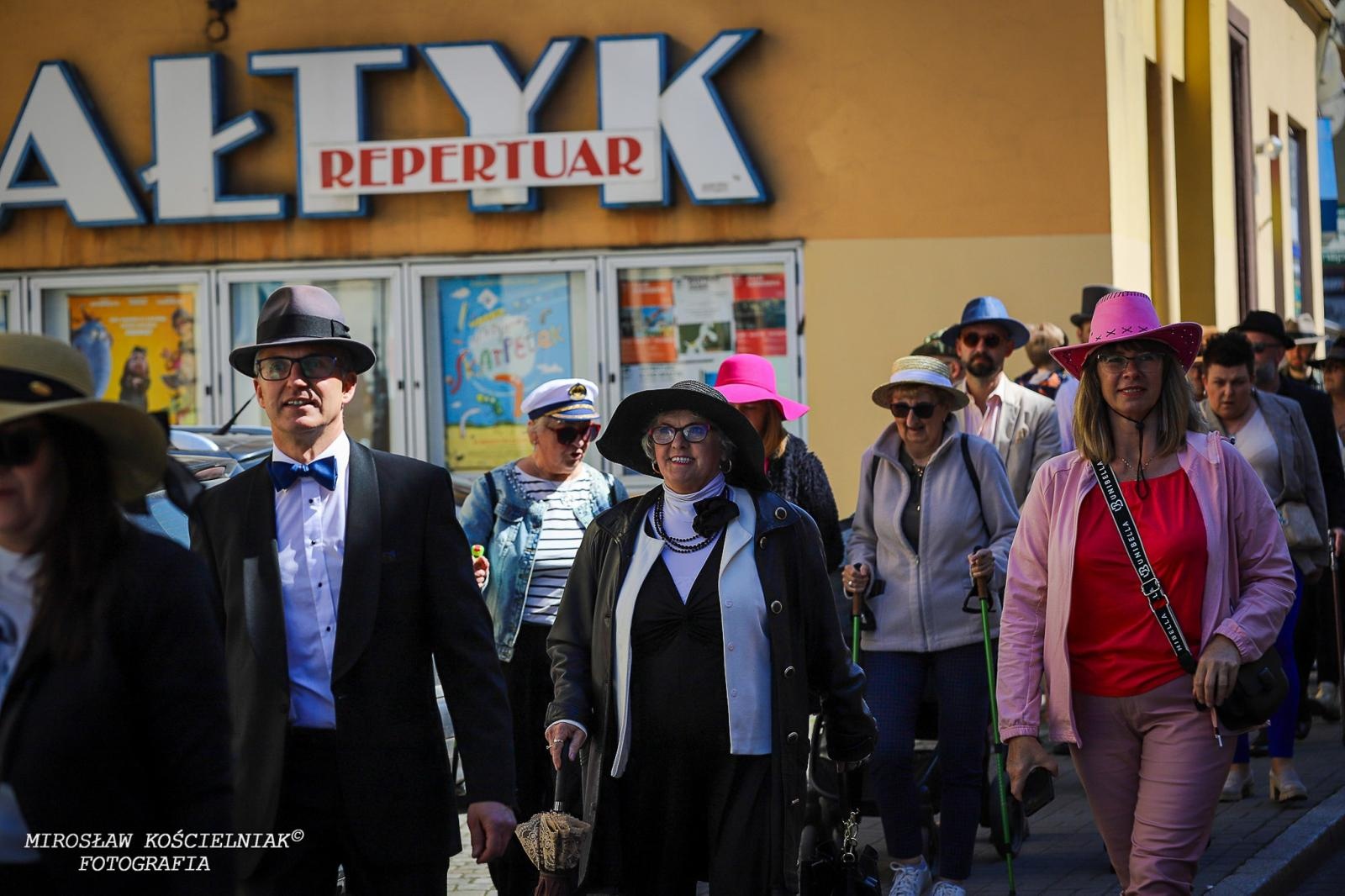 Zdjęcie w galerii na portalu naszraciborz.pl: Druga edycja World Hat Walk w Raciborzu [FOTO] wiadomości z regionu