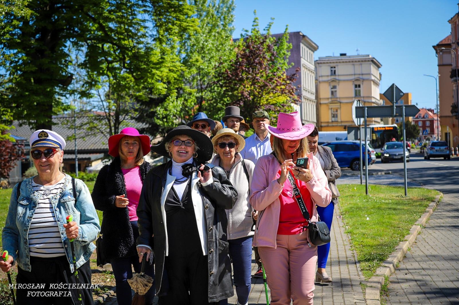 Zdjęcie w galerii na portalu naszraciborz.pl: Druga edycja World Hat Walk w Raciborzu [FOTO] wiadomości z regionu