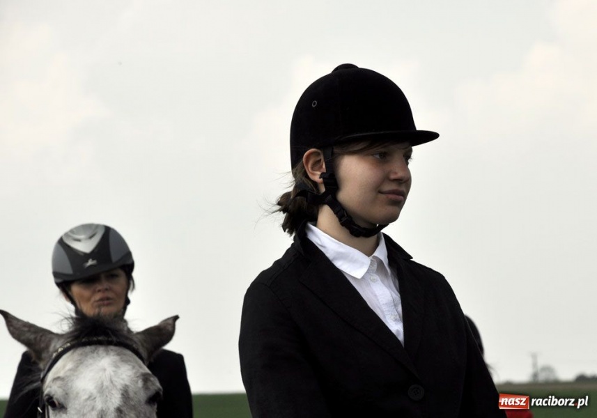 Zdjęcie w galerii na portalu naszraciborz.pl: Do Sudoła przyjechali husarzy wiadomości z regionu