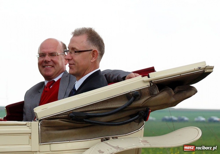 Zdjęcie w galerii na portalu naszraciborz.pl: Do Sudoła przyjechali husarzy wiadomości z regionu