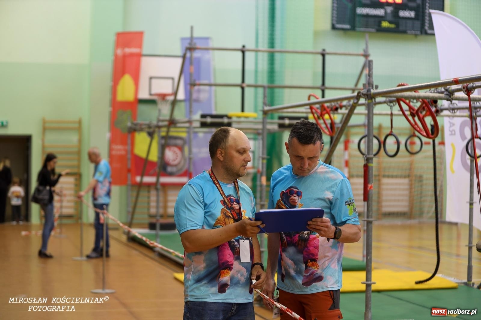 Zdjęcie w galerii na portalu naszraciborz.pl: Ponad 100 młodych zawodników na Mistrzostwach Śląska Ninja Monkey Kids w Raciborzu wiadomości z regionu