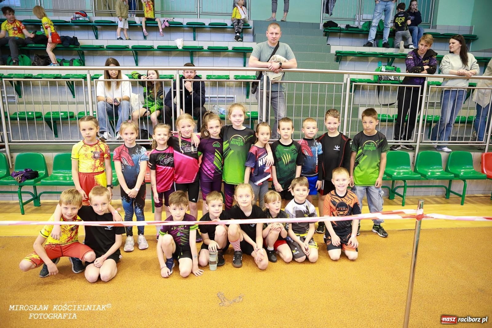 Zdjęcie w galerii na portalu naszraciborz.pl: Ponad 100 młodych zawodników na Mistrzostwach Śląska Ninja Monkey Kids w Raciborzu wiadomości z regionu