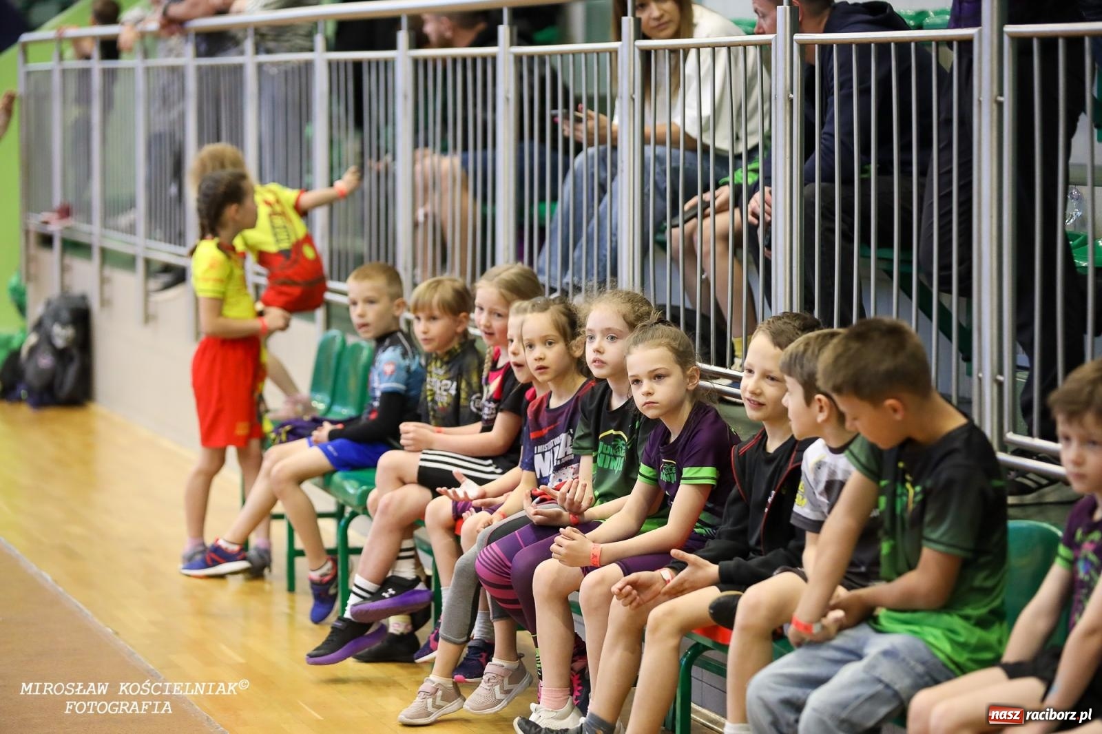 Zdjęcie w galerii na portalu naszraciborz.pl: Ponad 100 młodych zawodników na Mistrzostwach Śląska Ninja Monkey Kids w Raciborzu wiadomości z regionu
