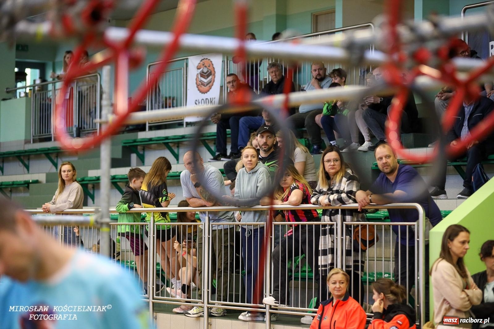 Zdjęcie w galerii na portalu naszraciborz.pl: Ponad 100 młodych zawodników na Mistrzostwach Śląska Ninja Monkey Kids w Raciborzu wiadomości z regionu