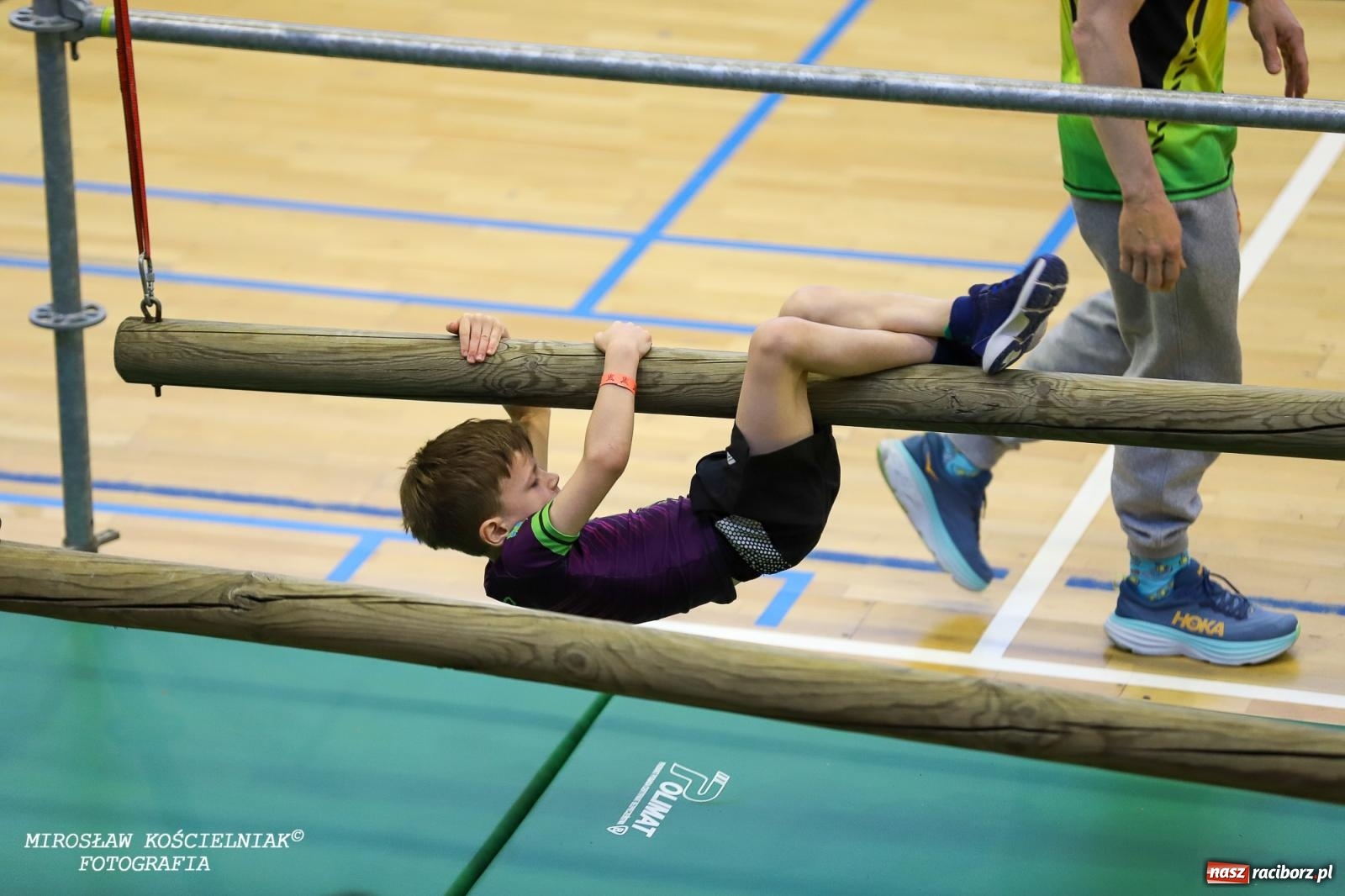 Zdjęcie w galerii na portalu naszraciborz.pl: Ponad 100 młodych zawodników na Mistrzostwach Śląska Ninja Monkey Kids w Raciborzu wiadomości z regionu