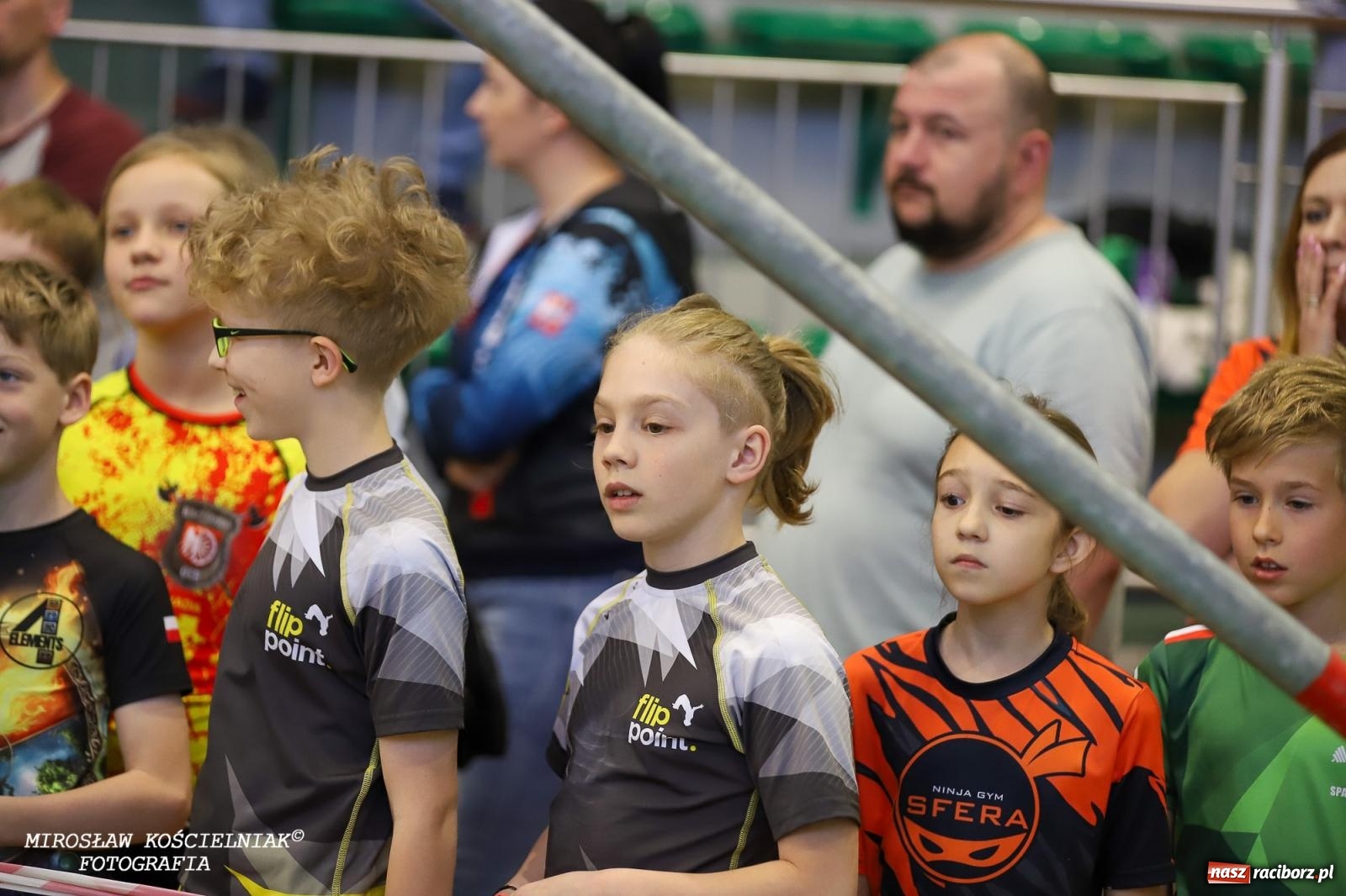 Zdjęcie w galerii na portalu naszraciborz.pl: Ponad 100 młodych zawodników na Mistrzostwach Śląska Ninja Monkey Kids w Raciborzu wiadomości z regionu