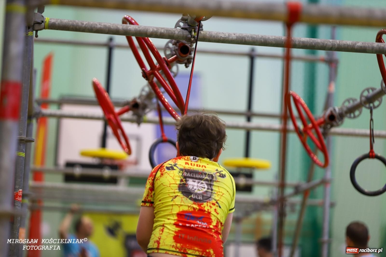 Zdjęcie w galerii na portalu naszraciborz.pl: Ponad 100 młodych zawodników na Mistrzostwach Śląska Ninja Monkey Kids w Raciborzu wiadomości z regionu