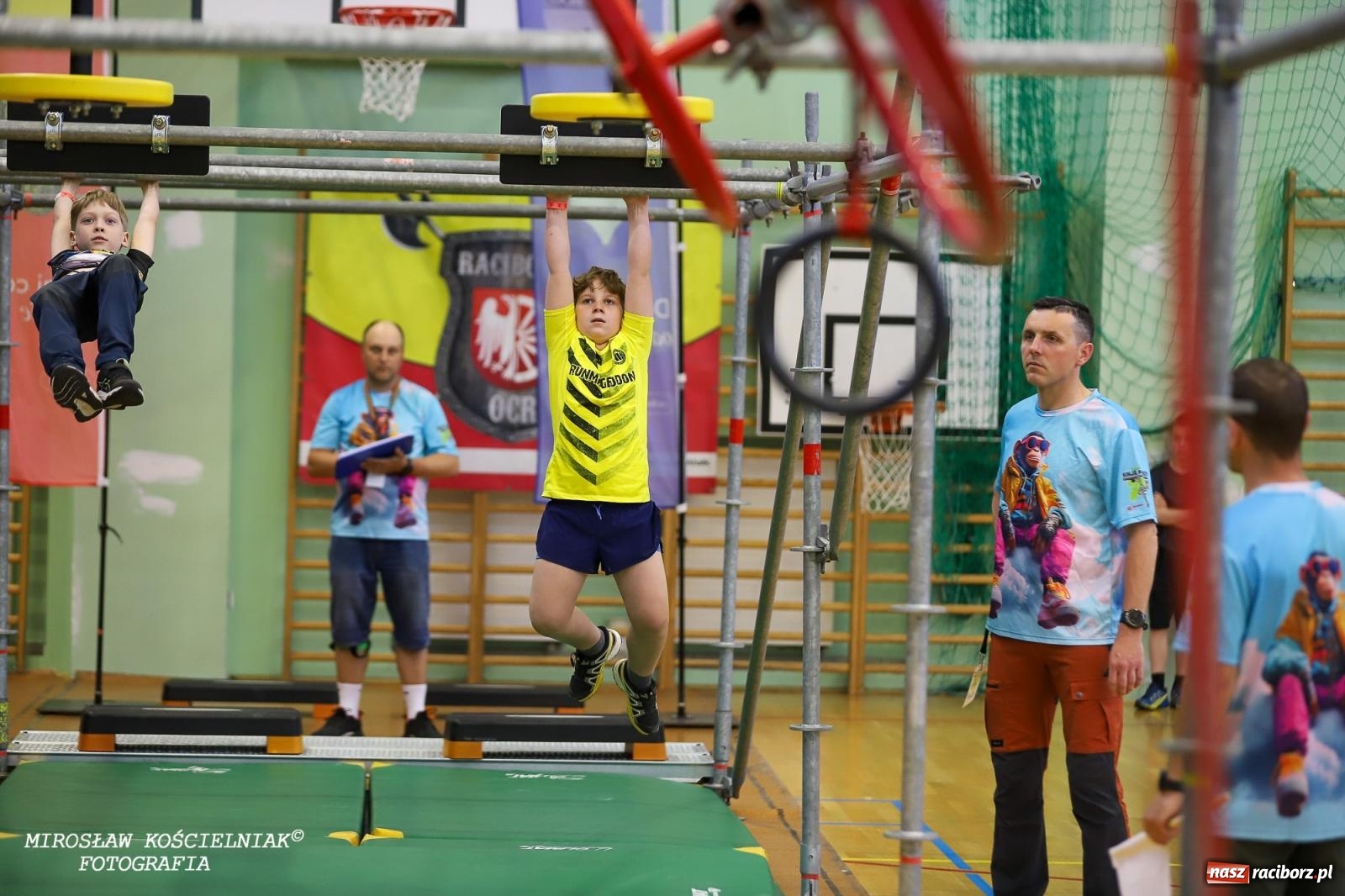 Zdjęcie w galerii na portalu naszraciborz.pl: Ponad 100 młodych zawodników na Mistrzostwach Śląska Ninja Monkey Kids w Raciborzu wiadomości z regionu