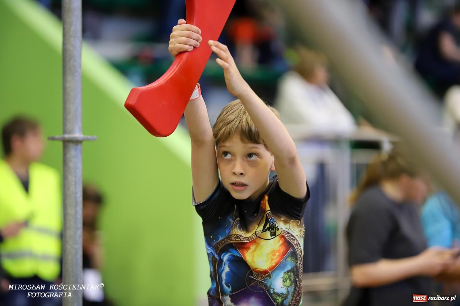 Zdjęcie w galerii na portalu naszraciborz.pl: Ponad 100 młodych zawodników na Mistrzostwach Śląska Ninja Monkey Kids w Raciborzu wiadomości z regionu