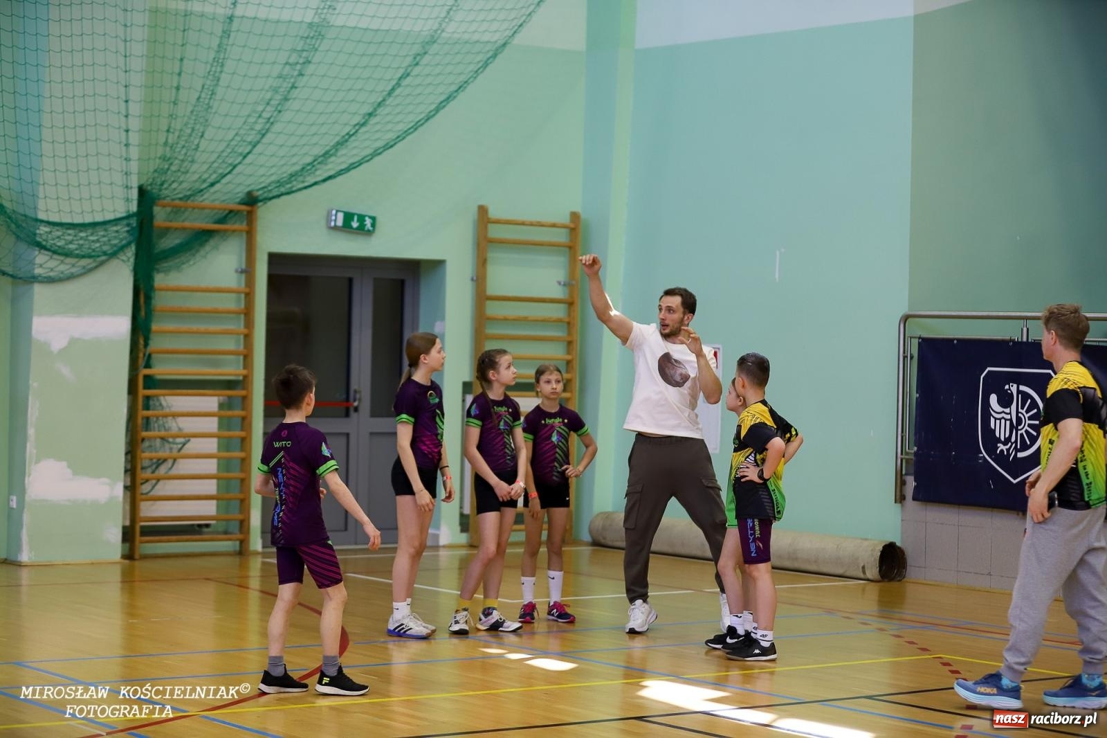 Zdjęcie w galerii na portalu naszraciborz.pl: Ponad 100 młodych zawodników na Mistrzostwach Śląska Ninja Monkey Kids w Raciborzu wiadomości z regionu