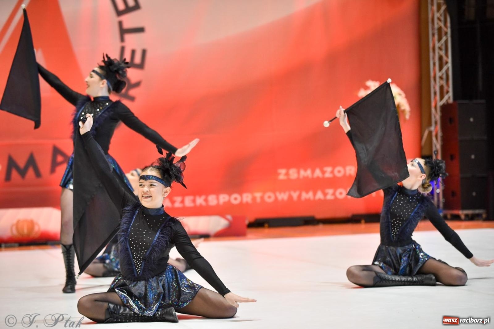 Zdjęcie w galerii na portalu naszraciborz.pl: Rudnik gościł mistrzostwa Polski mażoretek [FOTO] wiadomości z regionu