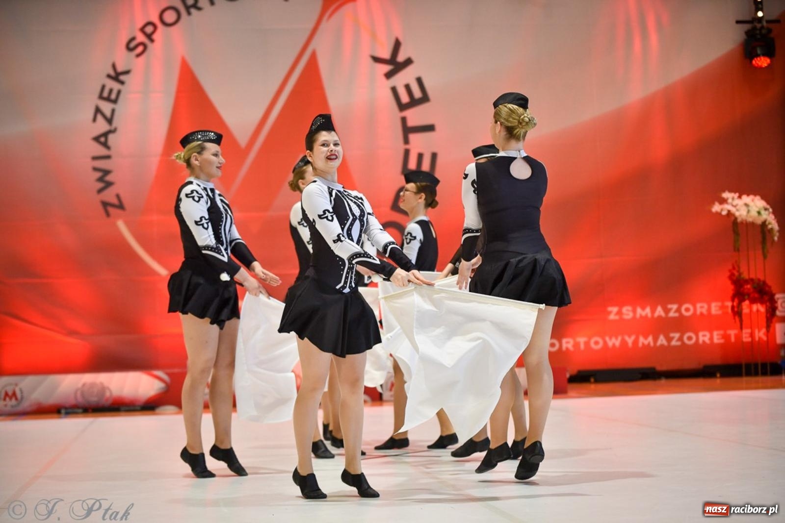 Zdjęcie w galerii na portalu naszraciborz.pl: Rudnik gościł mistrzostwa Polski mażoretek [FOTO] wiadomości z regionu