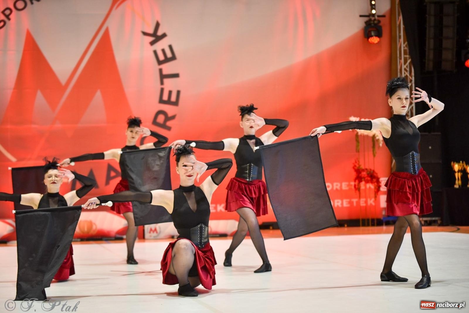 Zdjęcie w galerii na portalu naszraciborz.pl: Rudnik gościł mistrzostwa Polski mażoretek [FOTO] wiadomości z regionu