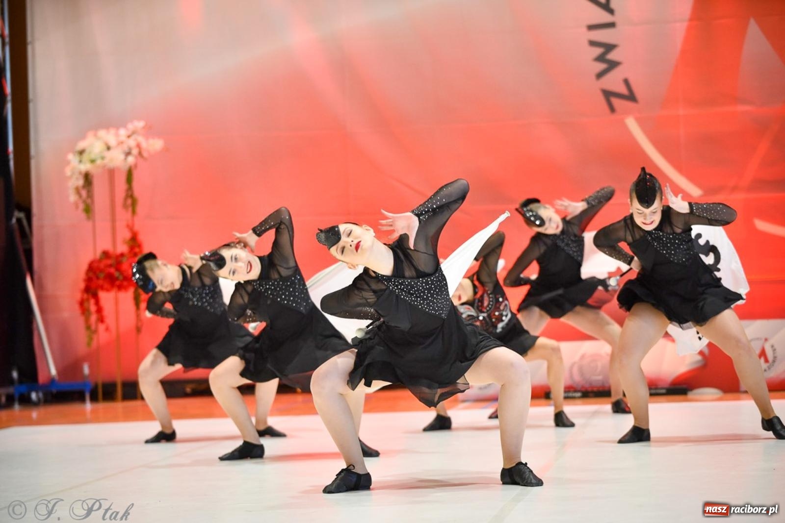 Zdjęcie w galerii na portalu naszraciborz.pl: Rudnik gościł mistrzostwa Polski mażoretek [FOTO] wiadomości z regionu