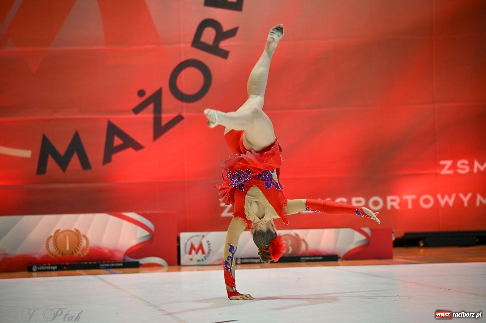 Zdjęcie w galerii na portalu naszraciborz.pl: Rudnik gościł mistrzostwa Polski mażoretek [FOTO] wiadomości z regionu