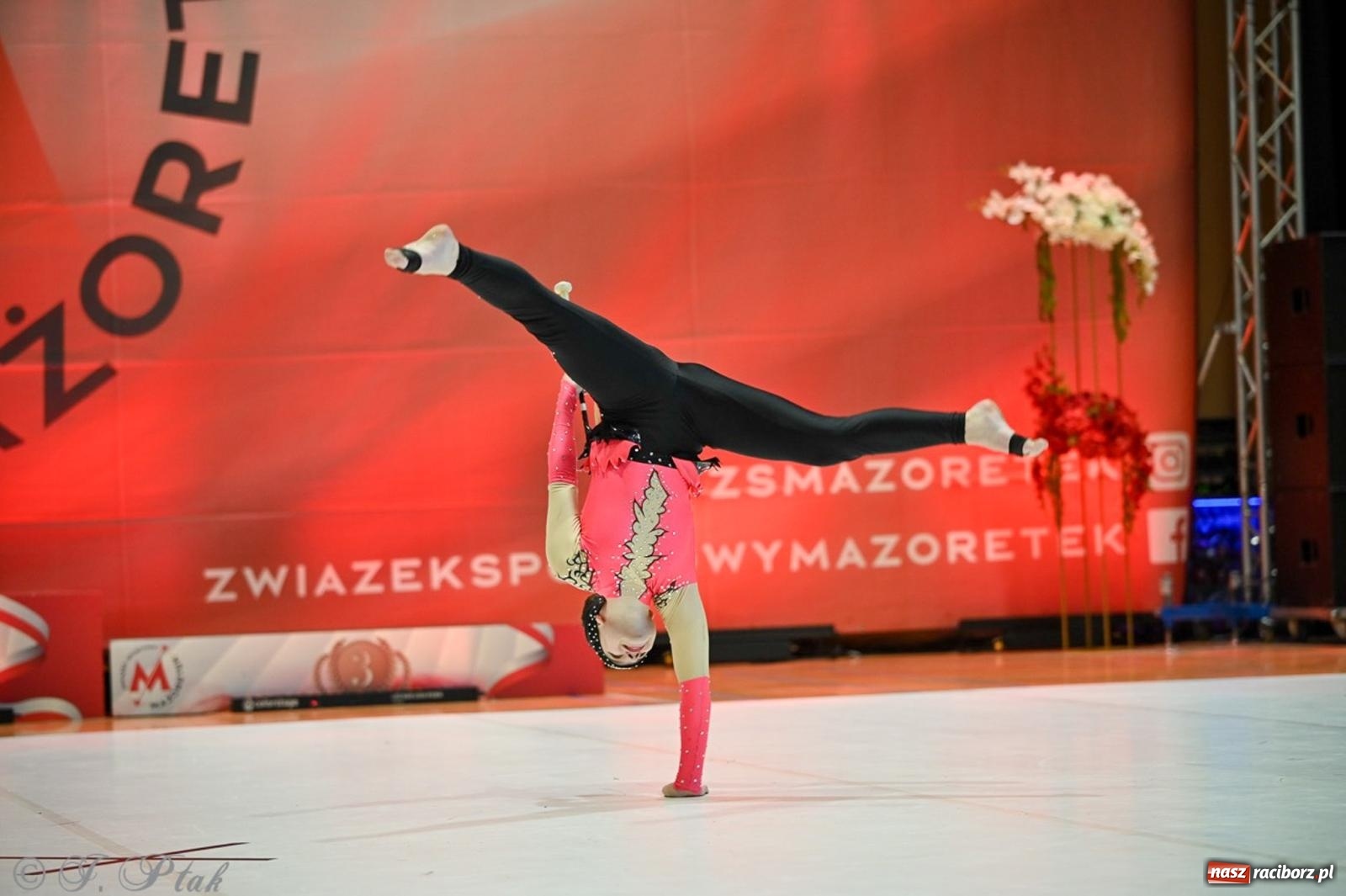Zdjęcie w galerii na portalu naszraciborz.pl: Rudnik gościł mistrzostwa Polski mażoretek [FOTO] wiadomości z regionu