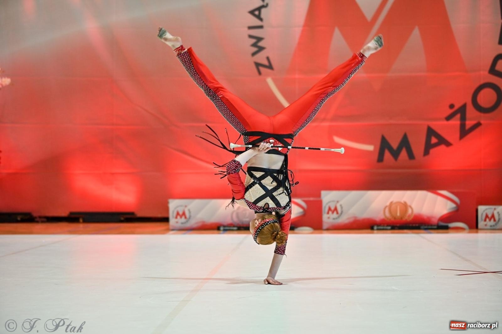 Zdjęcie w galerii na portalu naszraciborz.pl: Rudnik gościł mistrzostwa Polski mażoretek [FOTO] wiadomości z regionu