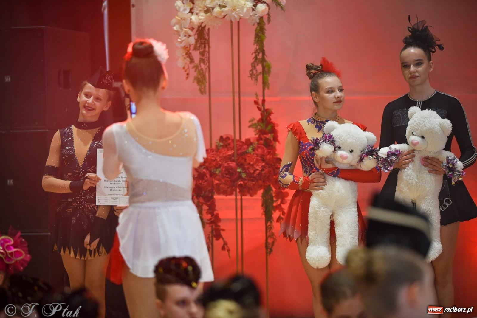 Zdjęcie w galerii na portalu naszraciborz.pl: Rudnik gościł mistrzostwa Polski mażoretek [FOTO] wiadomości z regionu