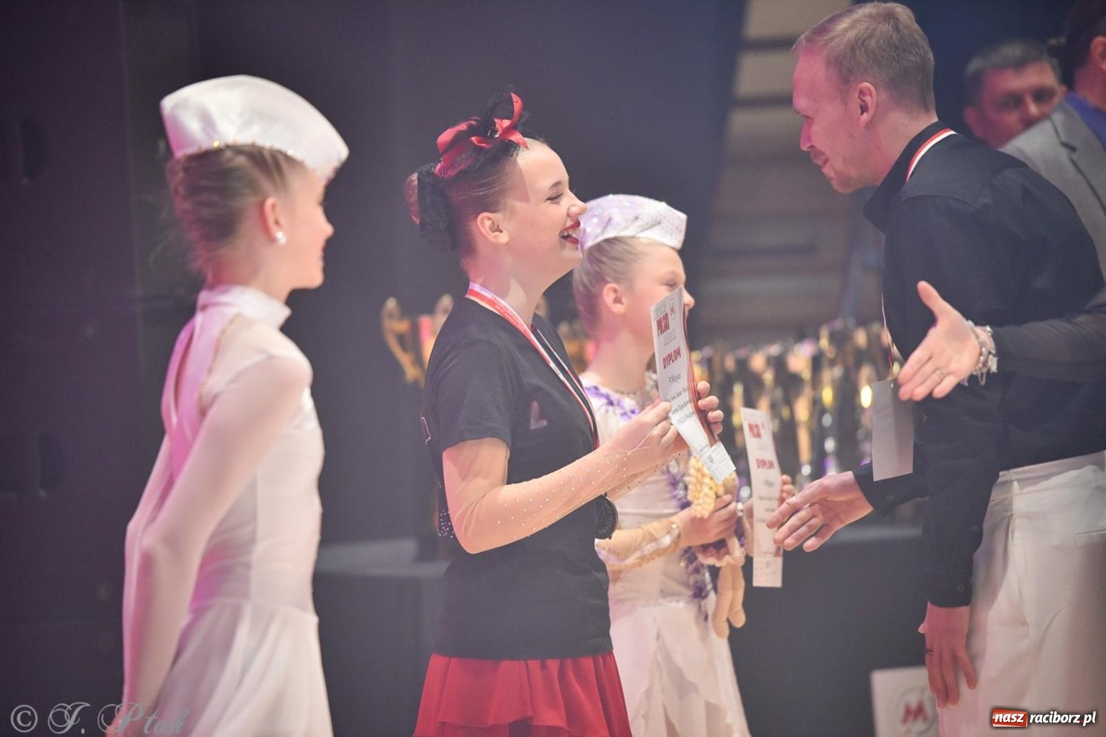 Zdjęcie w galerii na portalu naszraciborz.pl: Rudnik gościł mistrzostwa Polski mażoretek [FOTO] wiadomości z regionu