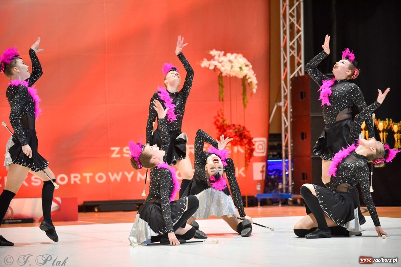 Zdjęcie w galerii na portalu naszraciborz.pl: Rudnik gościł mistrzostwa Polski mażoretek [FOTO] wiadomości z regionu
