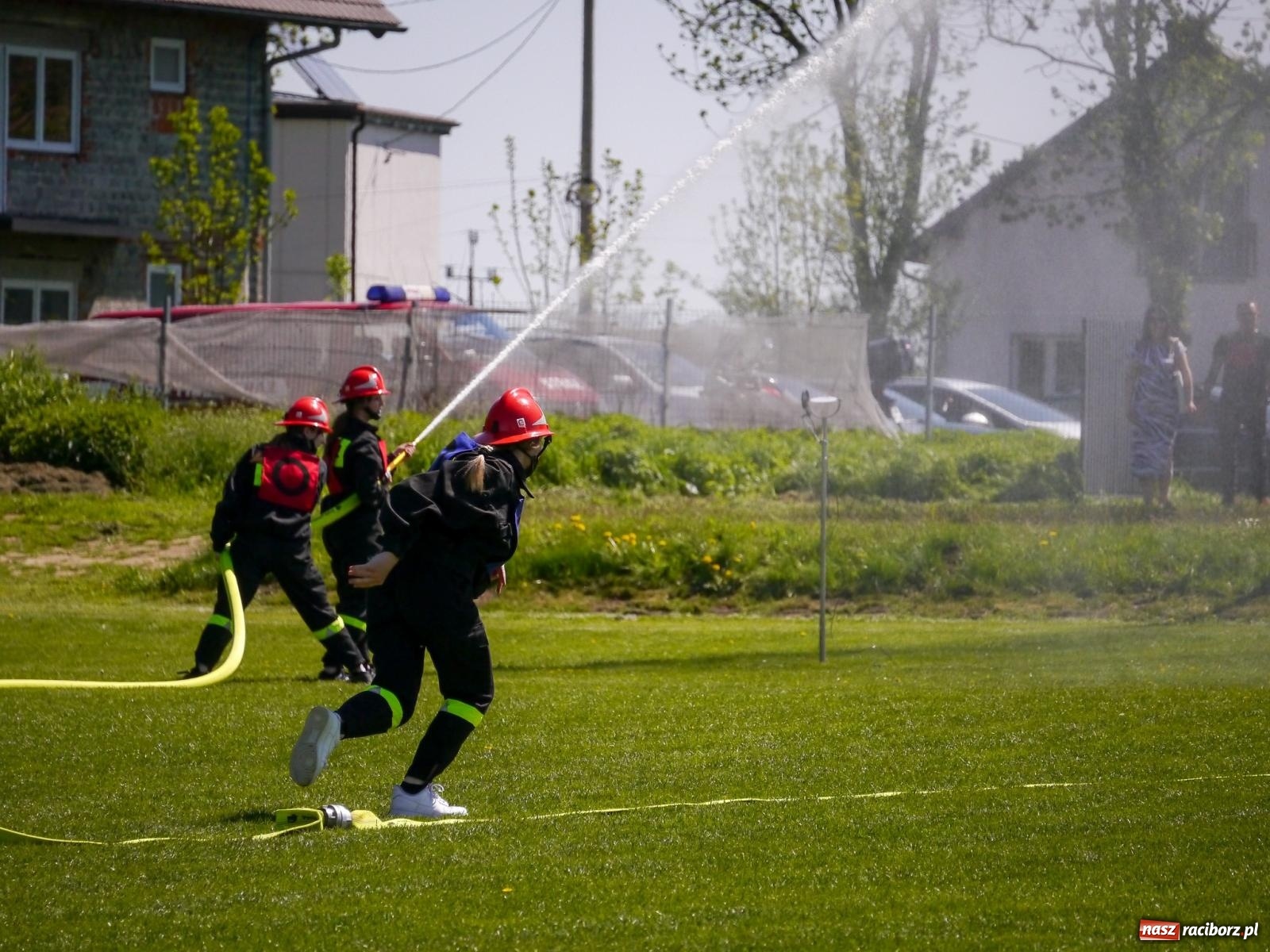 Zdjęcie w galerii na portalu naszraciborz.pl: Powiatowe zawody sportowo-pożarnicze na bis wiadomości z regionu