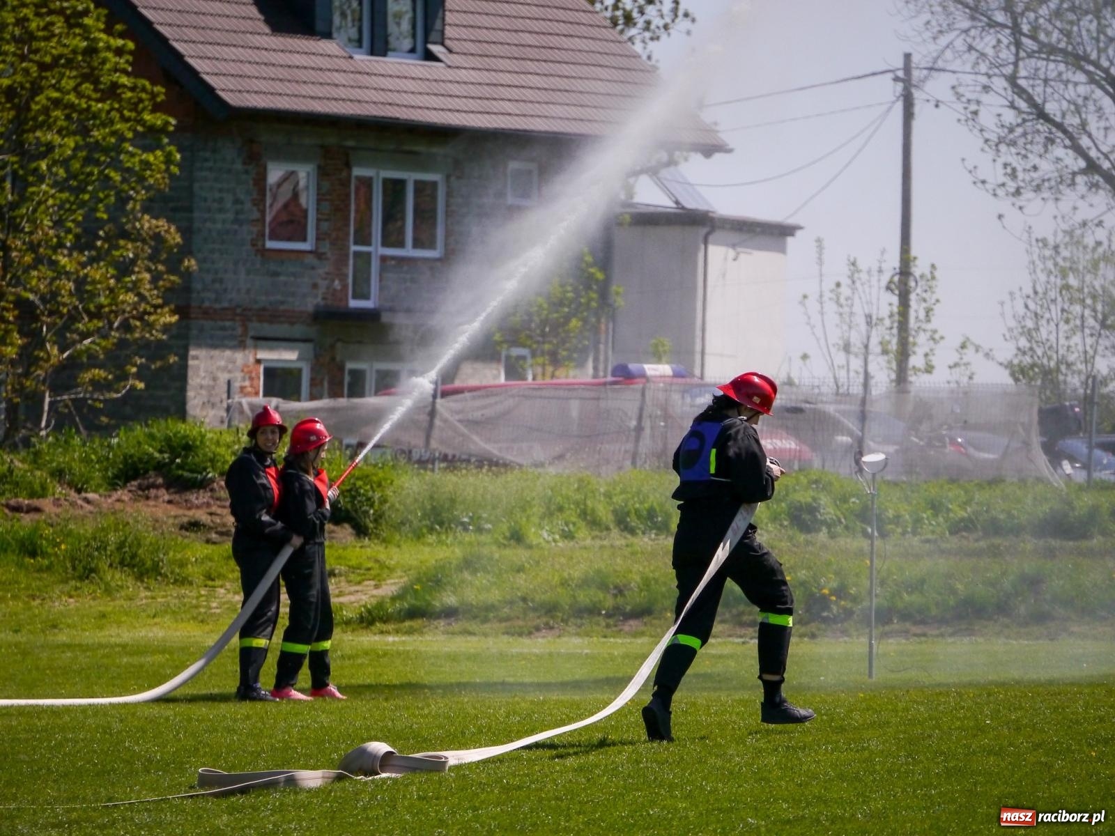 Zdjęcie w galerii na portalu naszraciborz.pl: Powiatowe zawody sportowo-pożarnicze na bis wiadomości z regionu
