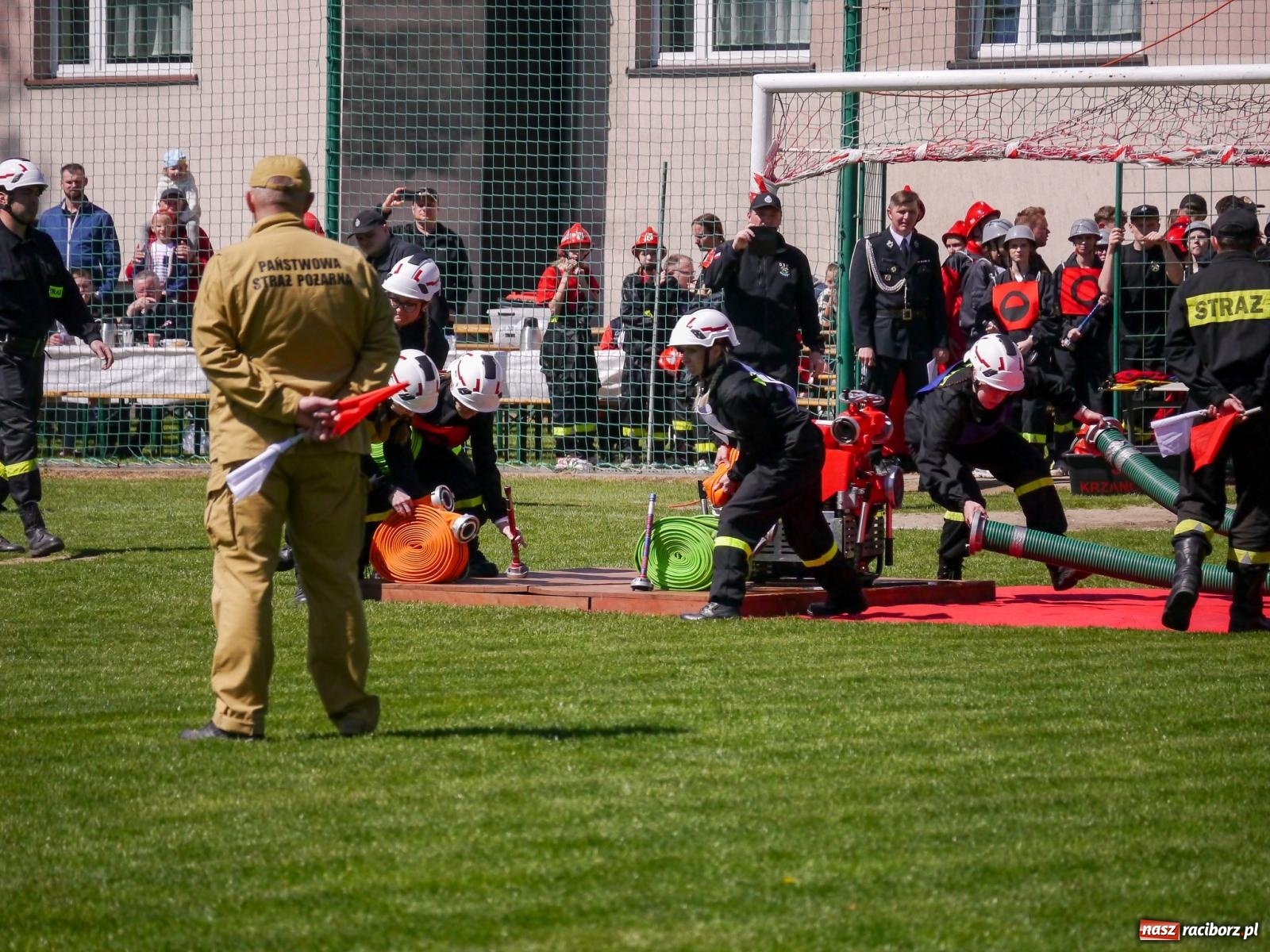 Zdjęcie w galerii na portalu naszraciborz.pl: Powiatowe zawody sportowo-pożarnicze na bis wiadomości z regionu